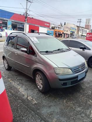 FIAT IDEA 1.4 MPI ELX 8V FLEX 4P MANUAL FIAT IDEA 1.4 MPI ELX 8V FLEX 4P MANUAL